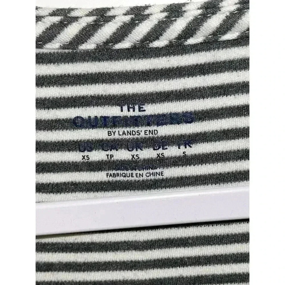 Lands End The outfitters Gray Striped Size XSmall Long Sleeve blue tab Tshirt - Picture 3 of 4